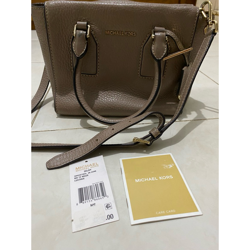 michael kors sling bag