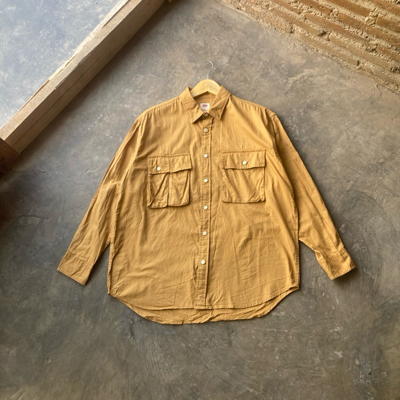 Kemeja Levis Brown Multi Pocket Second Original