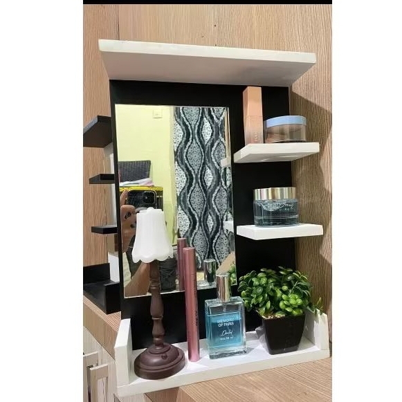 Rak rias minimalis/rak rias gantung/cermin rias kosmetik dinding