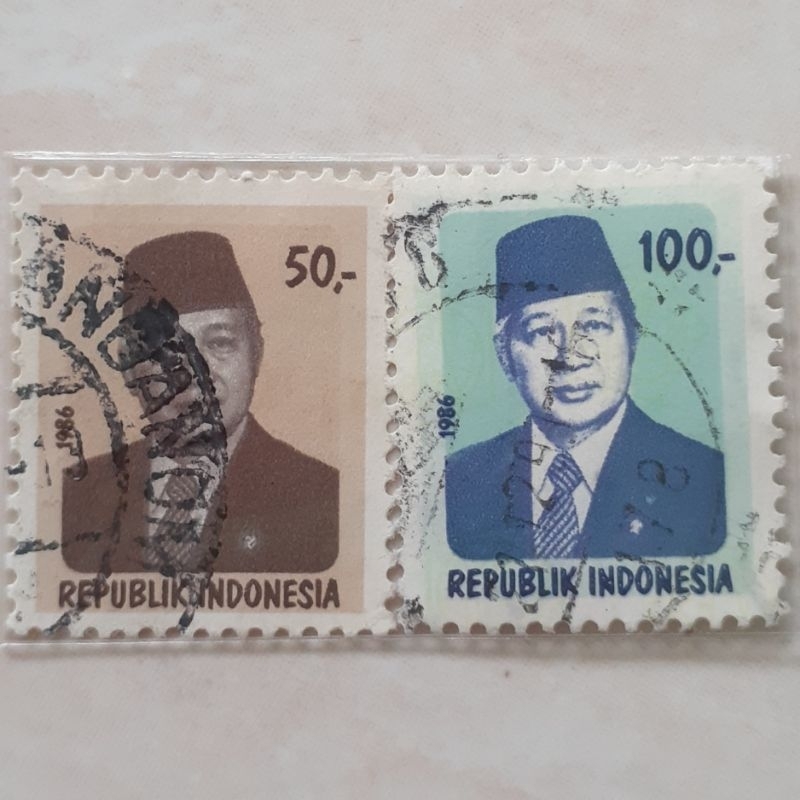 

Perangko Indonesia Presiden Soeharto Tahun 1986 set 2pcs