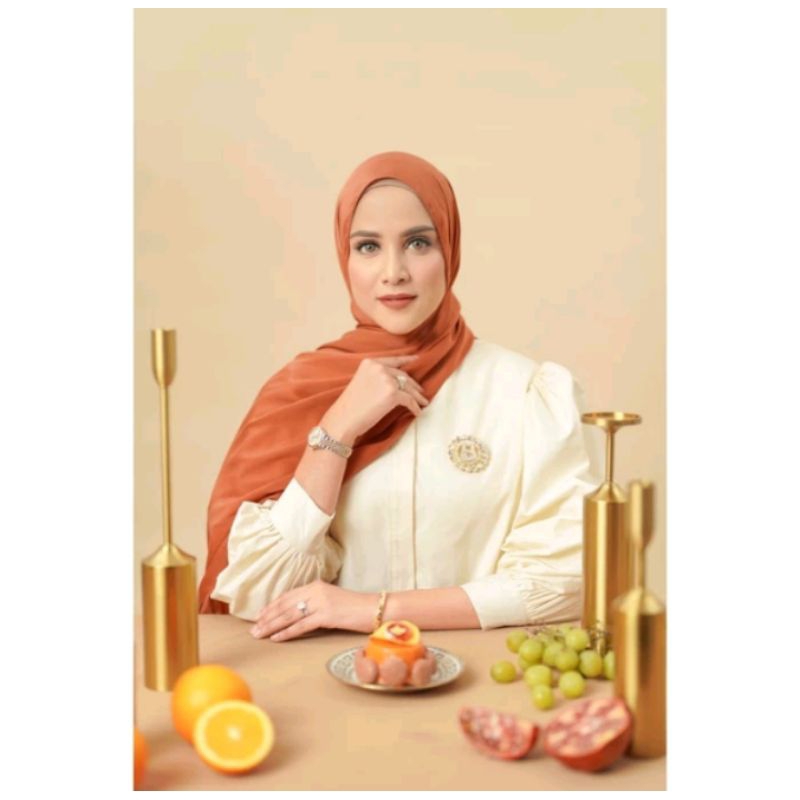 Buttonscarves Zara Shawl