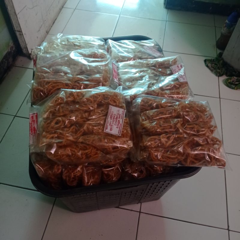 

Sistik pedas /mie pedas kemasan ekonomis 40gr