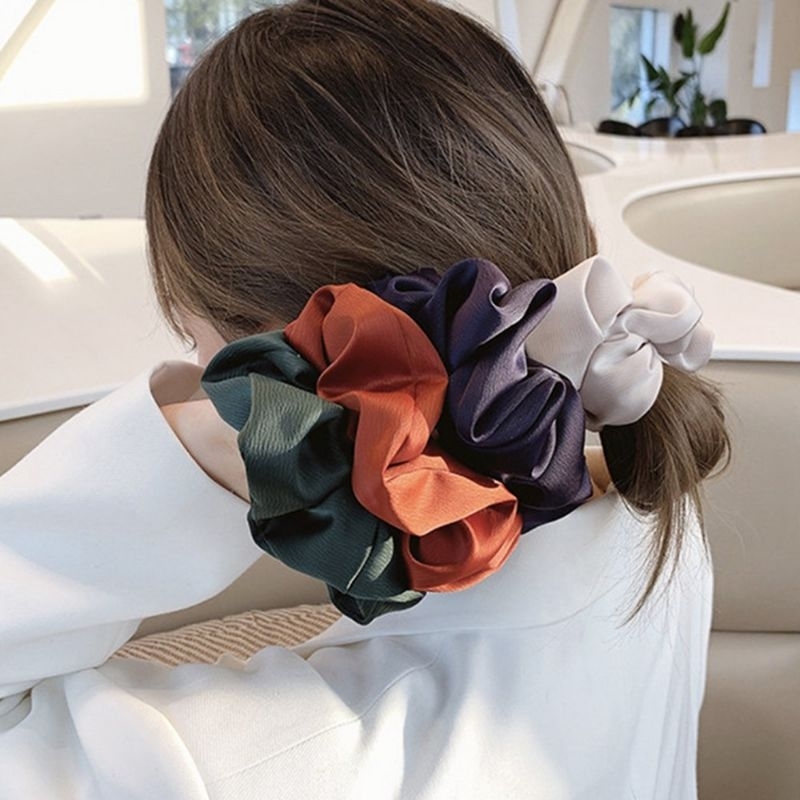 Ikat Rambut Scrunchie Satin Elastis Polos Kunciran Rambut Korea Aesthetic Hairband