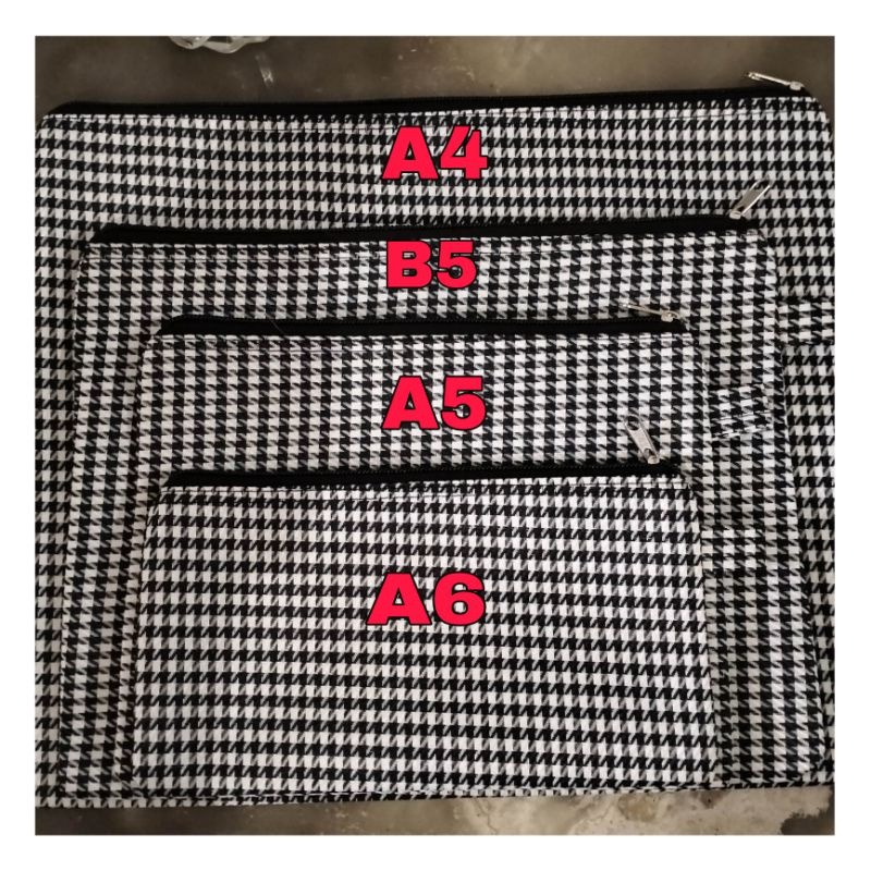 

Document Bag Tas Dokumen / Tas vinil Tempat Pensil /Bahan Prada Anti Air