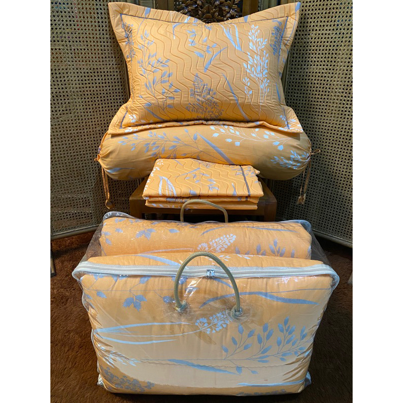 (REQUEST CUST) Sprei dan Bedcover - Star Deluxe & Beverly