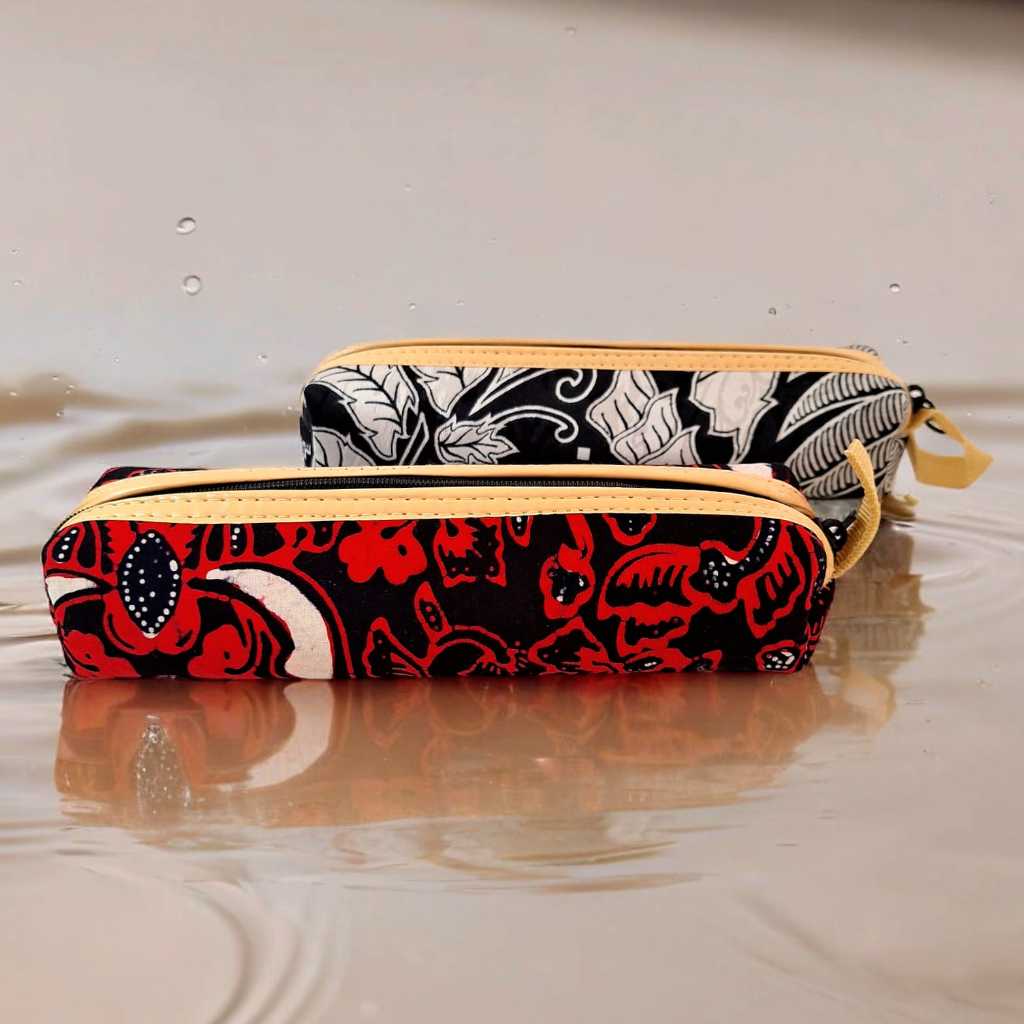 

Tempat Pensil Kain Batik - 19 x 7 cm - SFO Semarang Official
