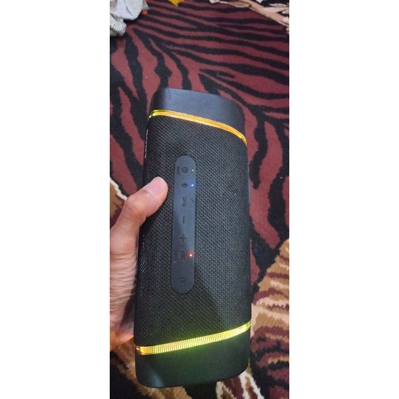 speaker sony srs xb33