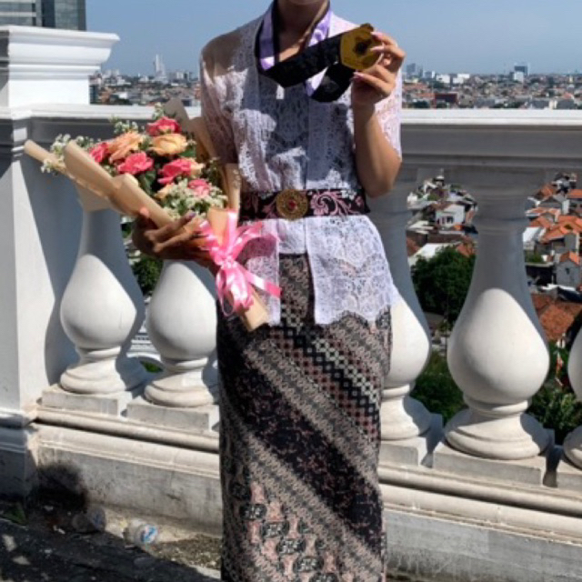 PRELOVED KEBAYA FULLSET SATU SET (kebaya, rok span, belt)