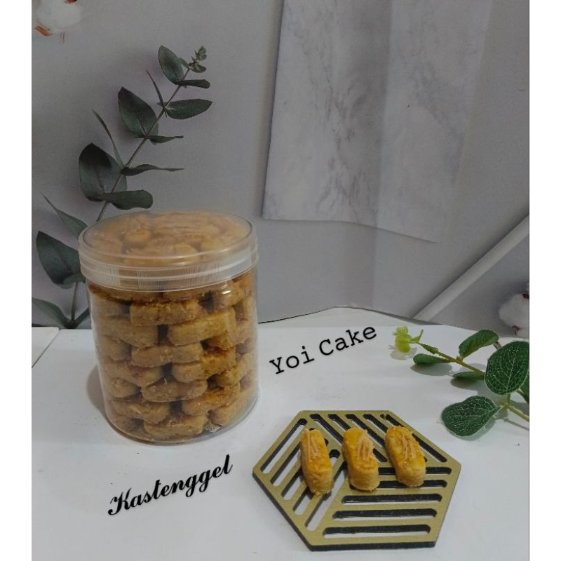 

Kue Kering Lebaran Kastenggel 600ml