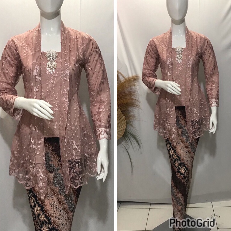KODE B5Z9 Kebaya KutuBaru Remaja  Kebaya KutuBaru Modern  Kebaya Wisuda  Kebaya KutuBaru Tulle
