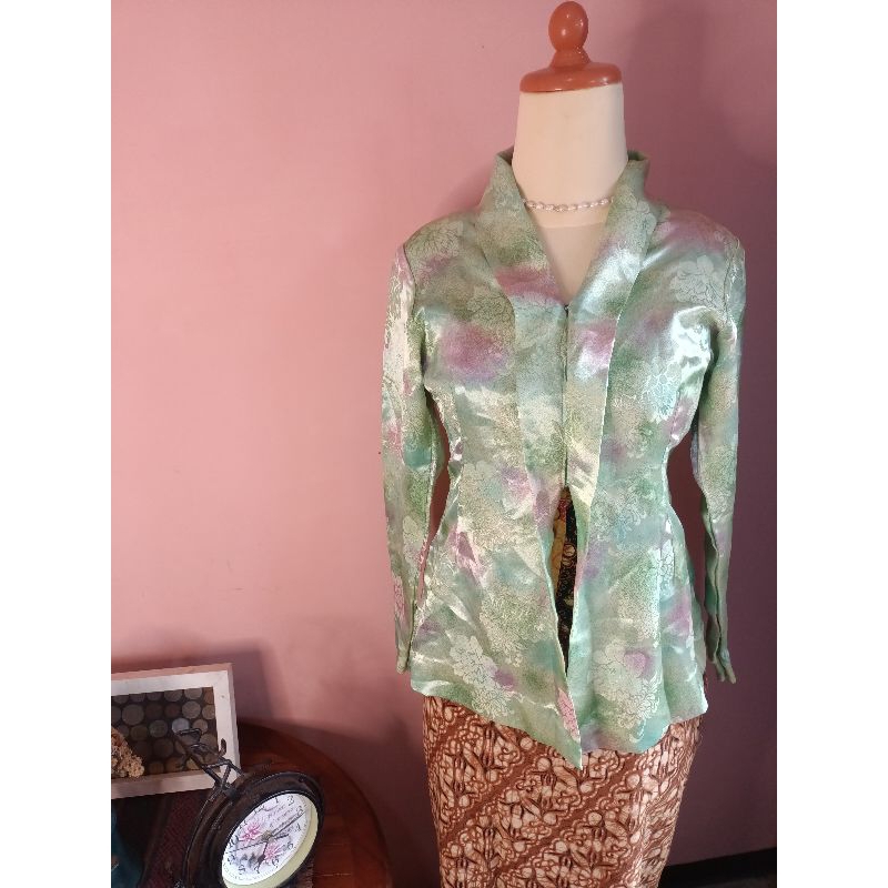 KEBAYA KUTU BARU VINTAGE LAWAS PRELOVED 3