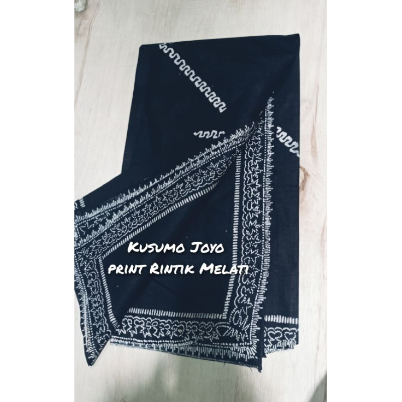 Udeng Batik Ikat Kepala Adat Jawa Segi Empat