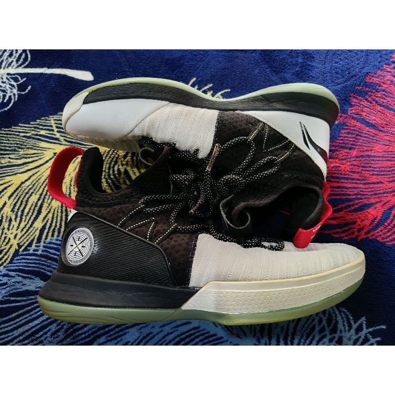 Sepatu Basket Lining Original