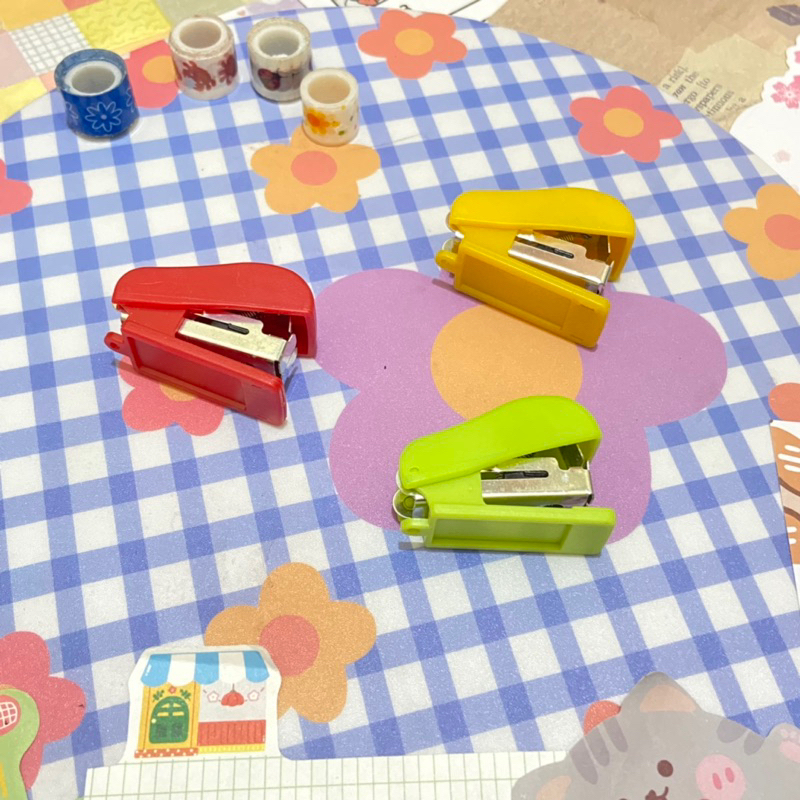 

Mini Stapler Warna Warni Mini Hektar Staples Warna Warni