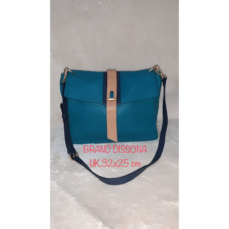 Brand Dissona Preloved Tas Sling Kulit Wanita