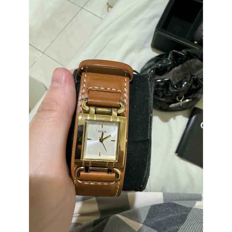 Jam tangan wanita guess coklat preloved