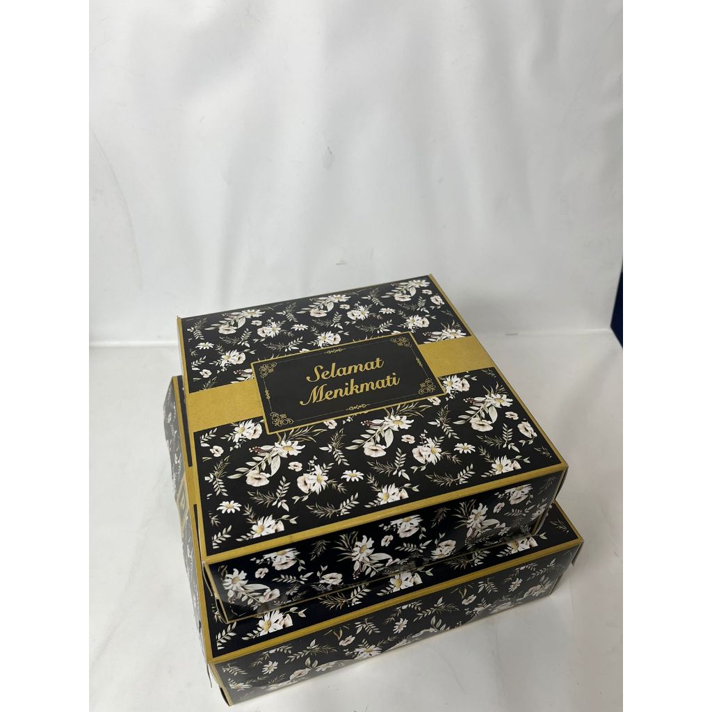(50 Pcs) Box Dus Nasi Kotak R10K Motif Batik Hitam Premium - Ukuran 20X20X7 Cm