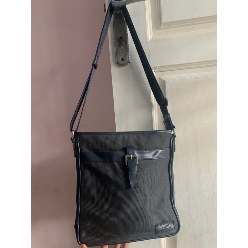 Tas sling cowok Hazzys/tas selempang navy