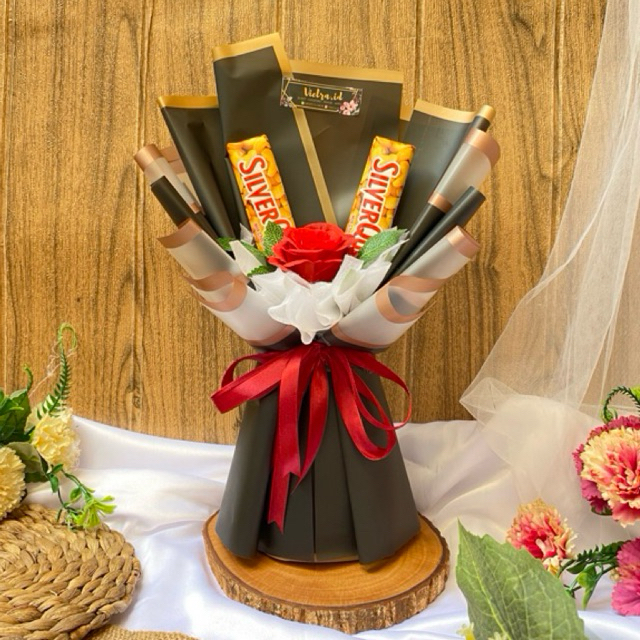 

BUKET COKLAT BUKET SILVERQUEEN BUKET MURAH BUKET WISUDA