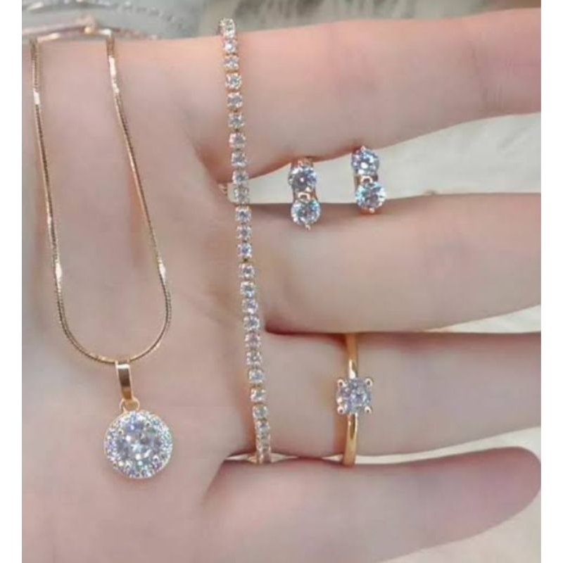 Satu paket perhisan, Kalung Gelang Cincin & Anting, Asli Titanium Bukan Emas.