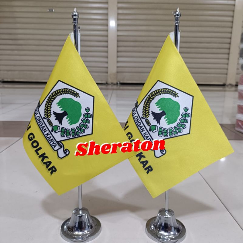 

tiang stenlis meja+bendera partai Golkar
