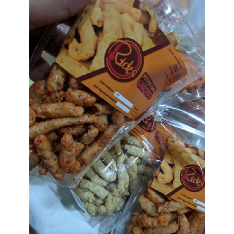 

Keripik tahu chetoz balado