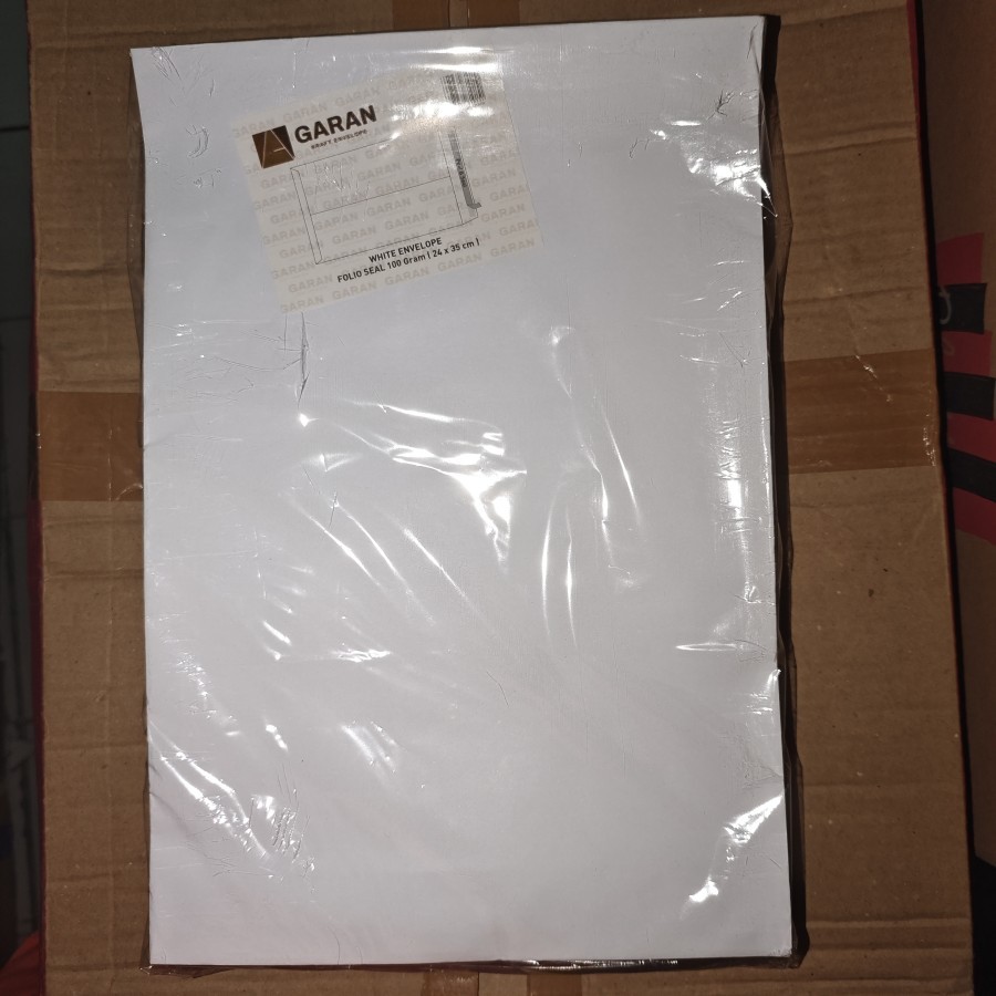 

Amplop Folio Putih Lem Garan (1 pak / 100 pcs)