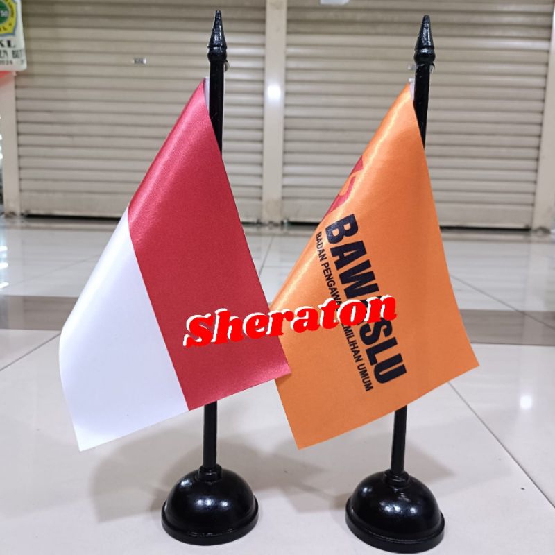 

tiang kayu meja+bendera BAWASLU+Indonesia