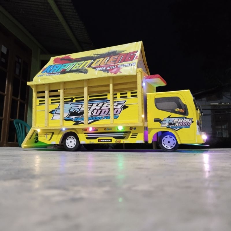 Truk oleng kayu besar jumbo p 55 cm full lampu dan terpal motif
