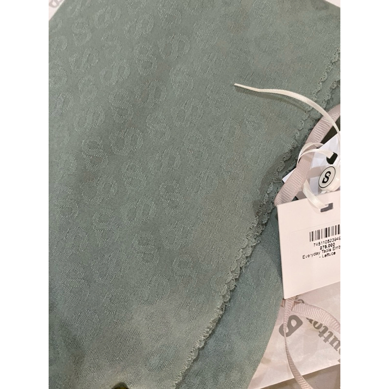 buttonscarves x nada puspita