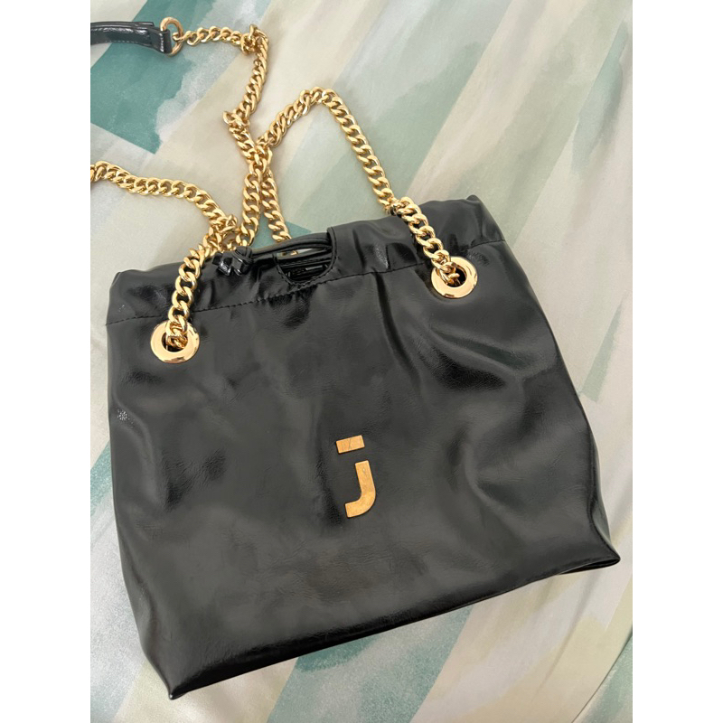 her bag by jodan