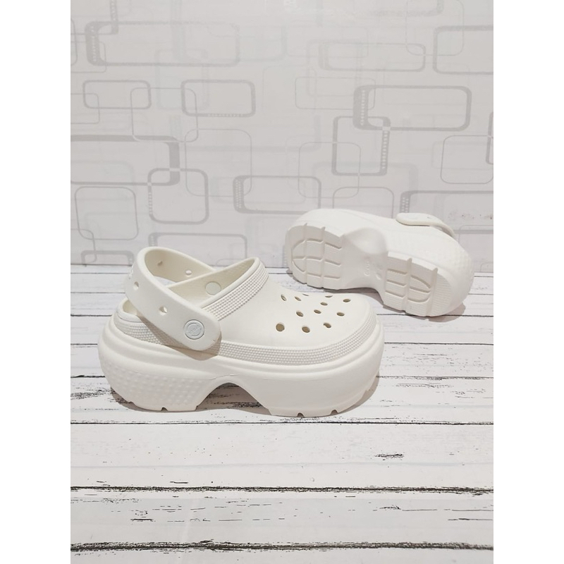 CROCS STOMP WANITA/CROCS STOMP/CROCS WANITA/SANDAL CROCS WANITA/SANDAL WANITA
