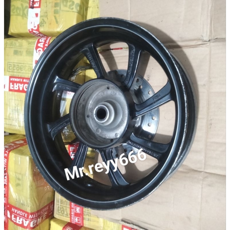 velg pelk belakang Honda PCX 150 original copotan.