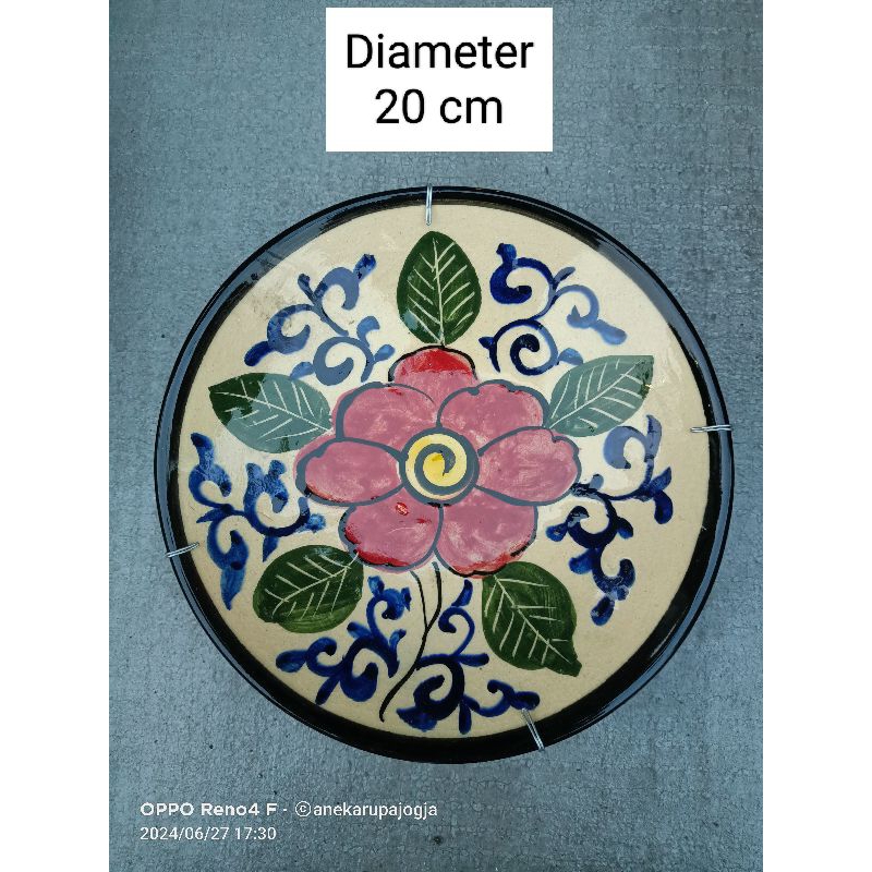 Piring keramik lukis gambar bunga klasik untuk dekorasi hiasan dinding