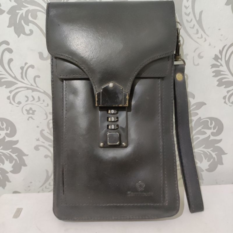 Clutch kulit Samsonite preloved