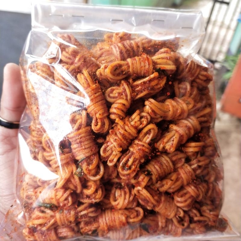 

RiDn Mie gulung lilit viral isi 500.gram varian rasa pedas original balado manis