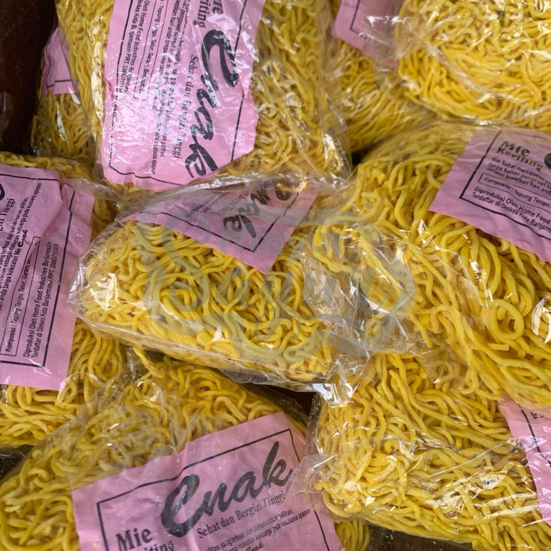 

KIRIM INSTAN Mie Mentah Kuning / Bungkus