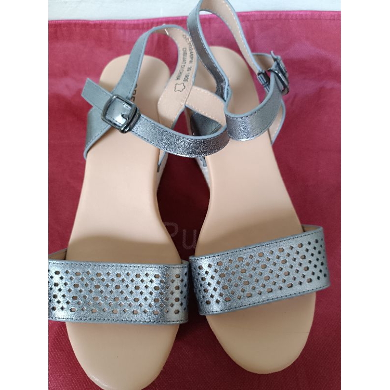 WEDGES WANITA OBERMAIN