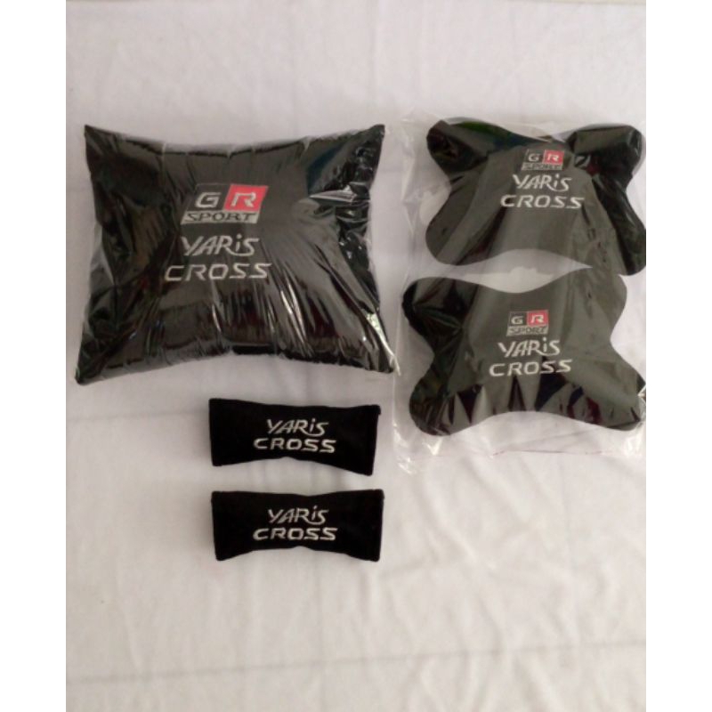 bantal mobil aksesoris interior Toyota Yaris cross