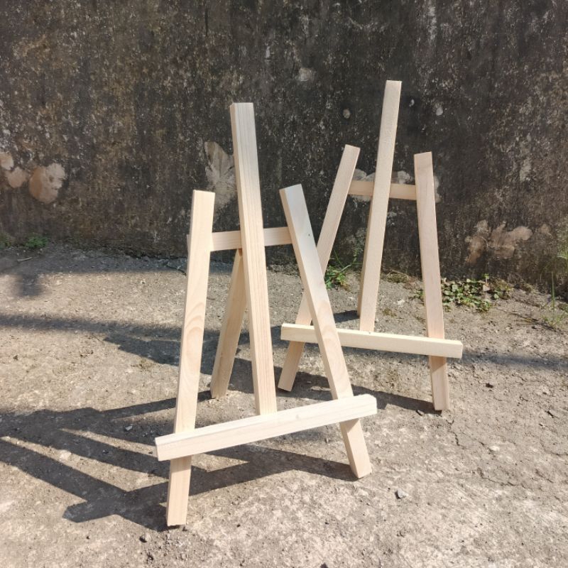 

Standing Poto Tripod Kayu Mini Wedding Standing Lukis