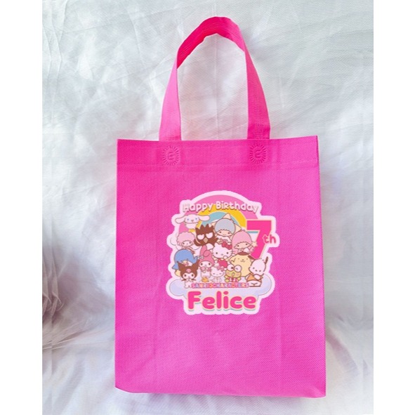 

Sanrio - Tas Spunbon Custom Tema - Tas Souvenir Ulang Tahun / Goodie Bag Birthday / Tas Snack