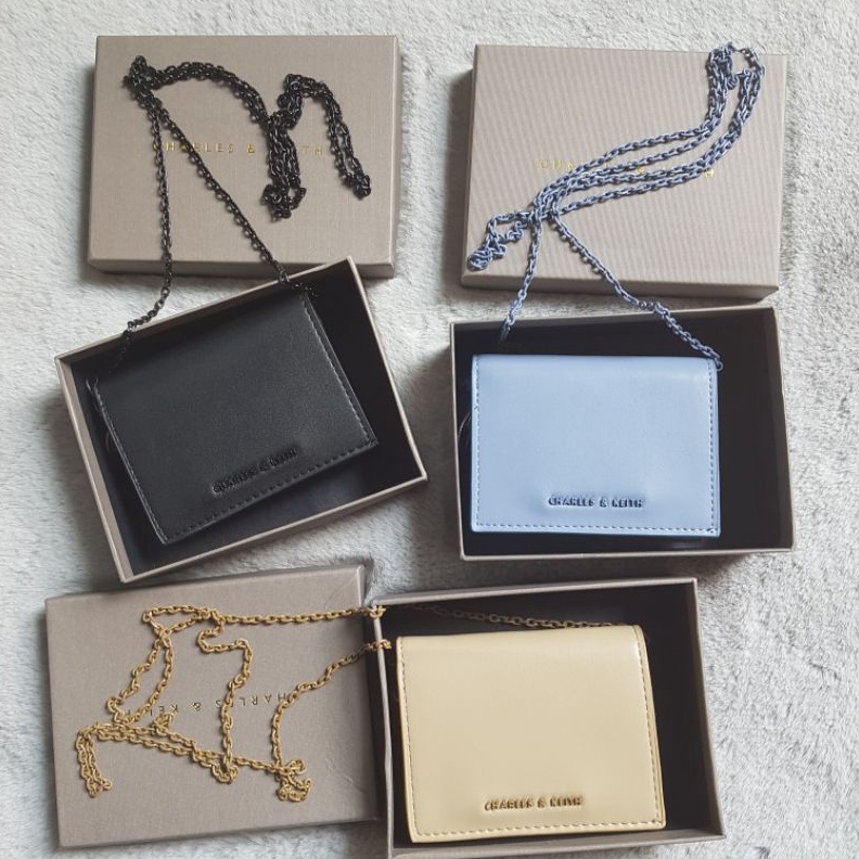 KODE E42O Dompet kecil charles  keith  Tali panjang dan free box 8239