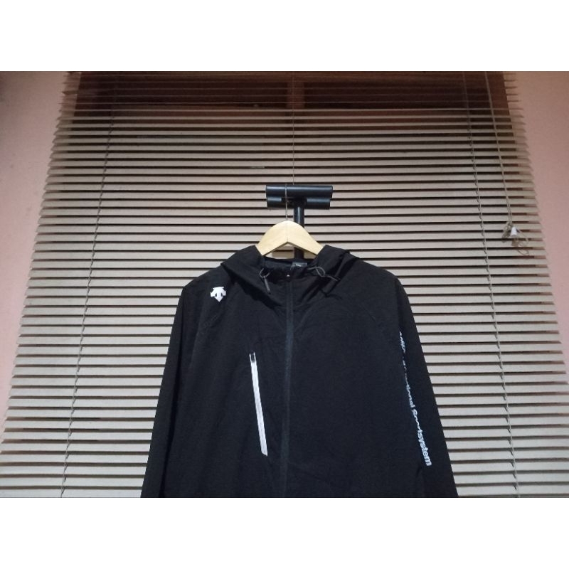 DESCENTE RUNNING JACKET BLACK