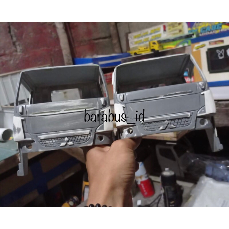 Kabin Miniatur Truk Besar Skala 1:14