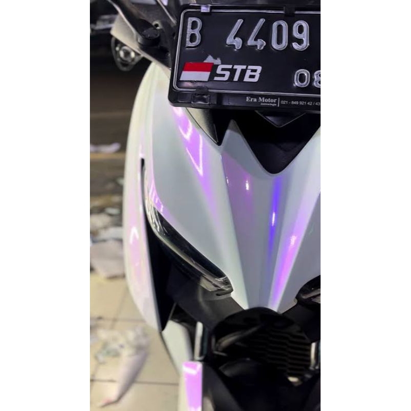 skotlet / sticker putih lembayung ungu / putih mutiara ungu
