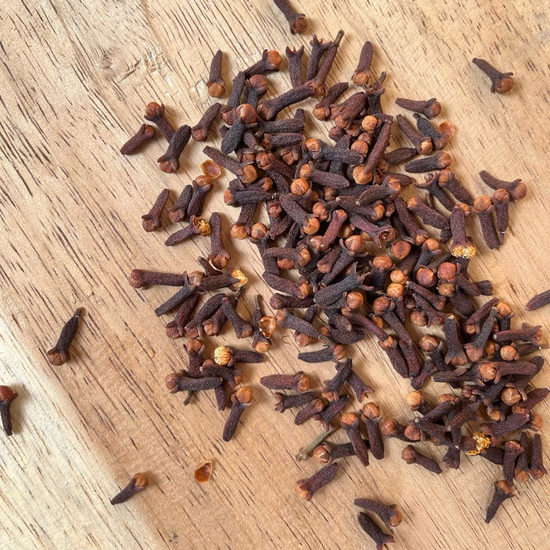 

Cengkeh Kering Premium