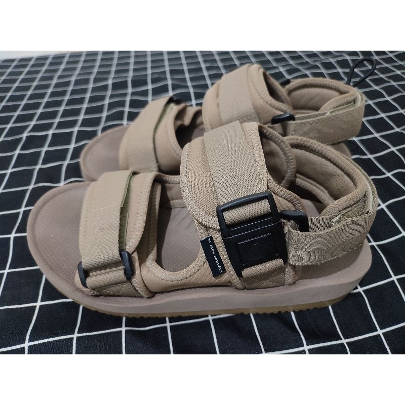 Preloved Hijack Sandals