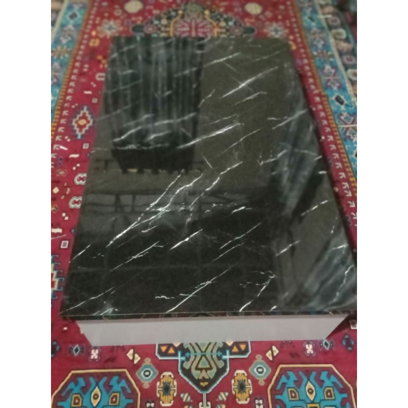 meja lesehan ukuran jumbo simpel motif hpl granit