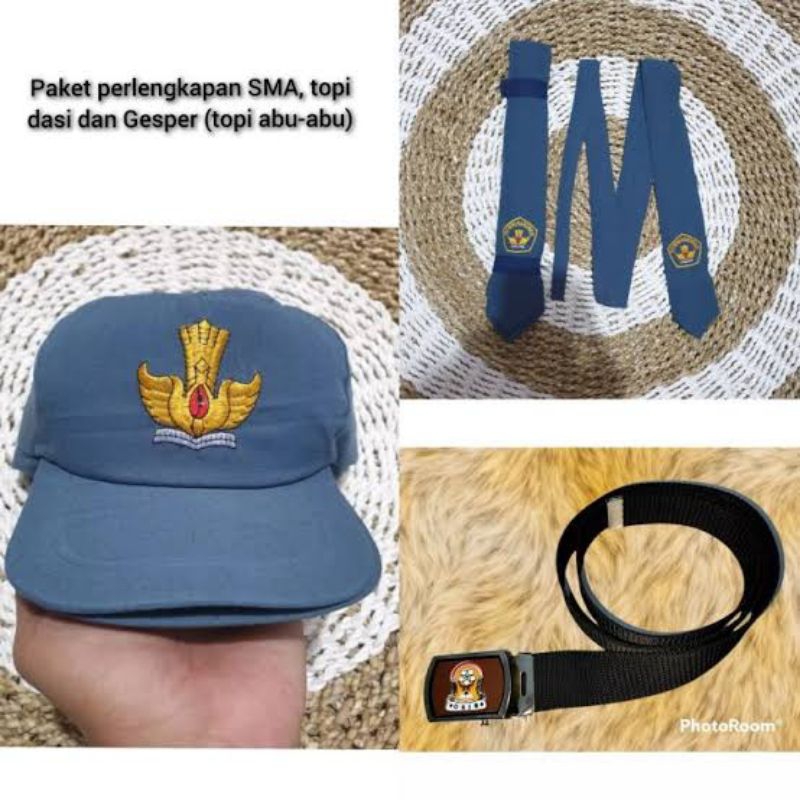 

Topi dasi ikat pinggang/gesper/sabuk dan kaos kaki SMA