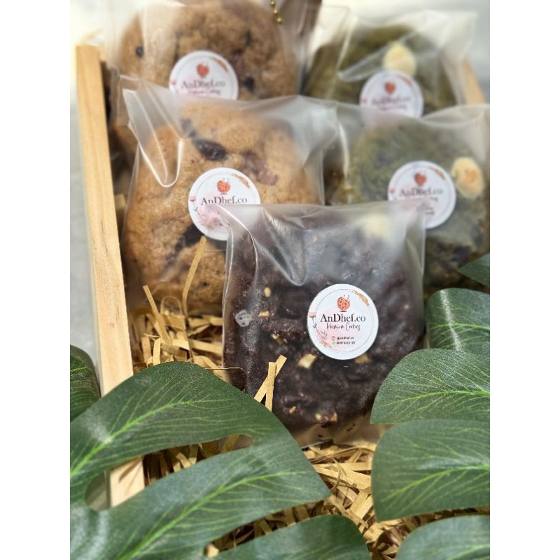 

Soft Cookies Premium - big size paket isi 3 (pastikan membaca deskripsi)